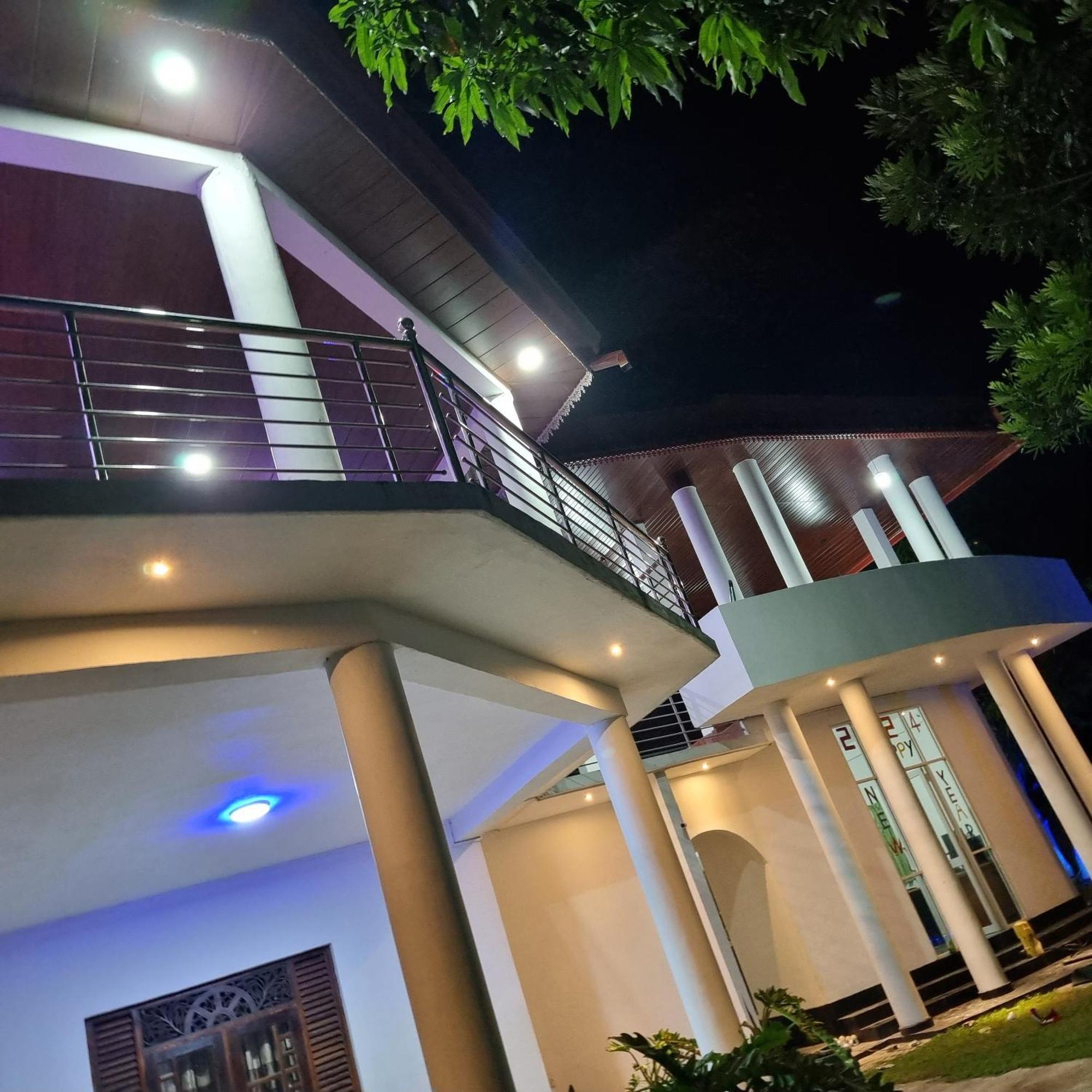 White Win Villa Elewala Bagian luar foto