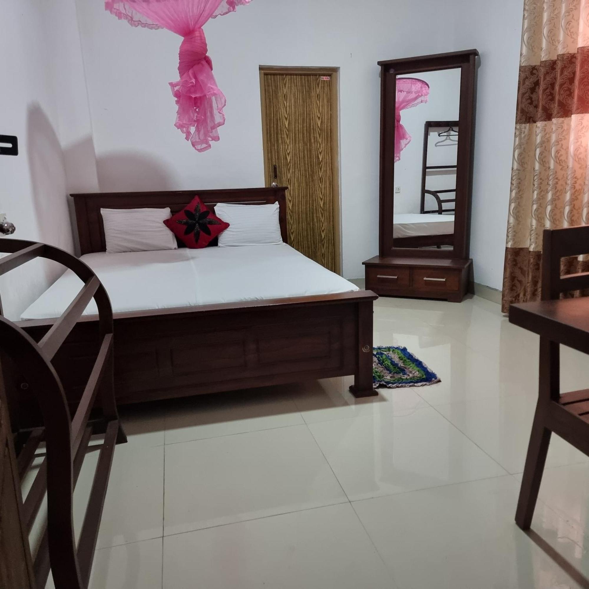White Win Villa Elewala Ruang foto